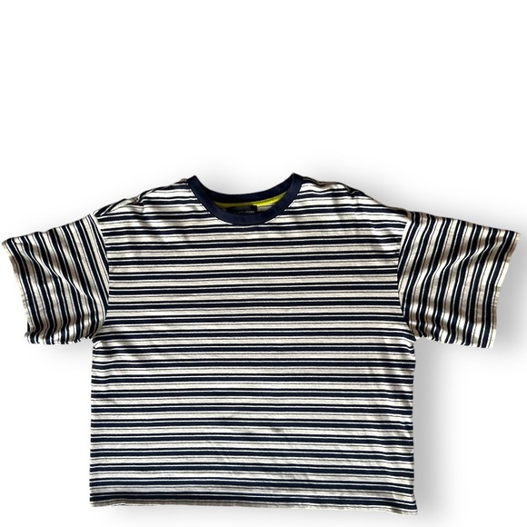 Wildfang Tops - SOLD Wild fang cropped tee, L